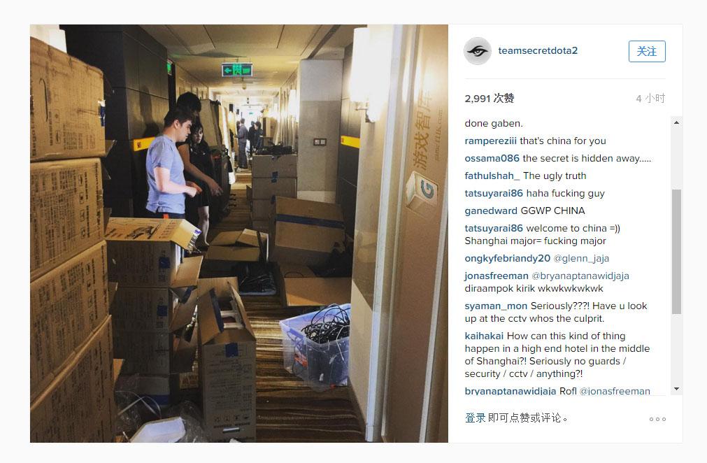 同时保持自 同时保持自