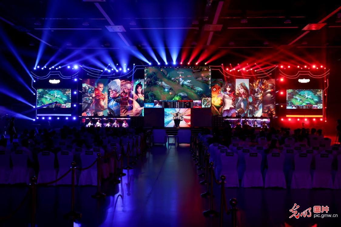 如今在本场 如今在本场